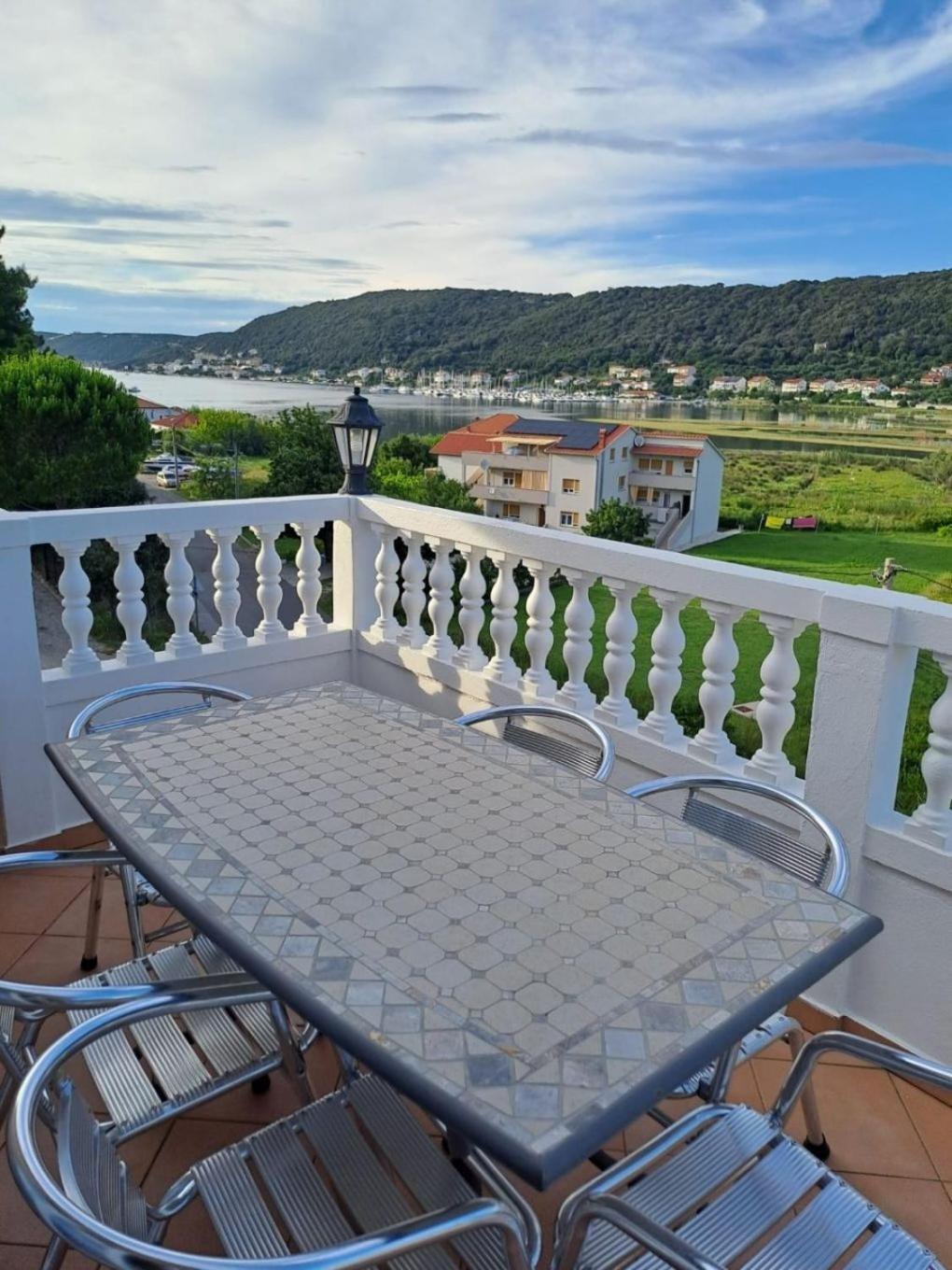 Apartments Mig - With Beautiful Garden Supetarska Draga Esterno foto