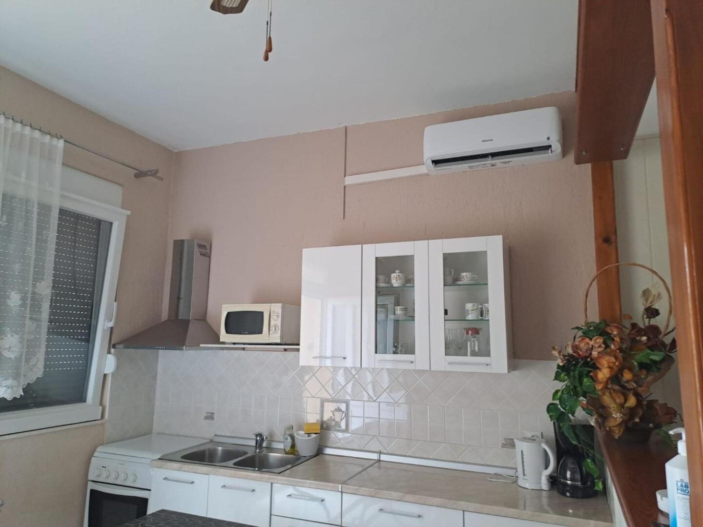 Apartments Mig - With Beautiful Garden Supetarska Draga Esterno foto