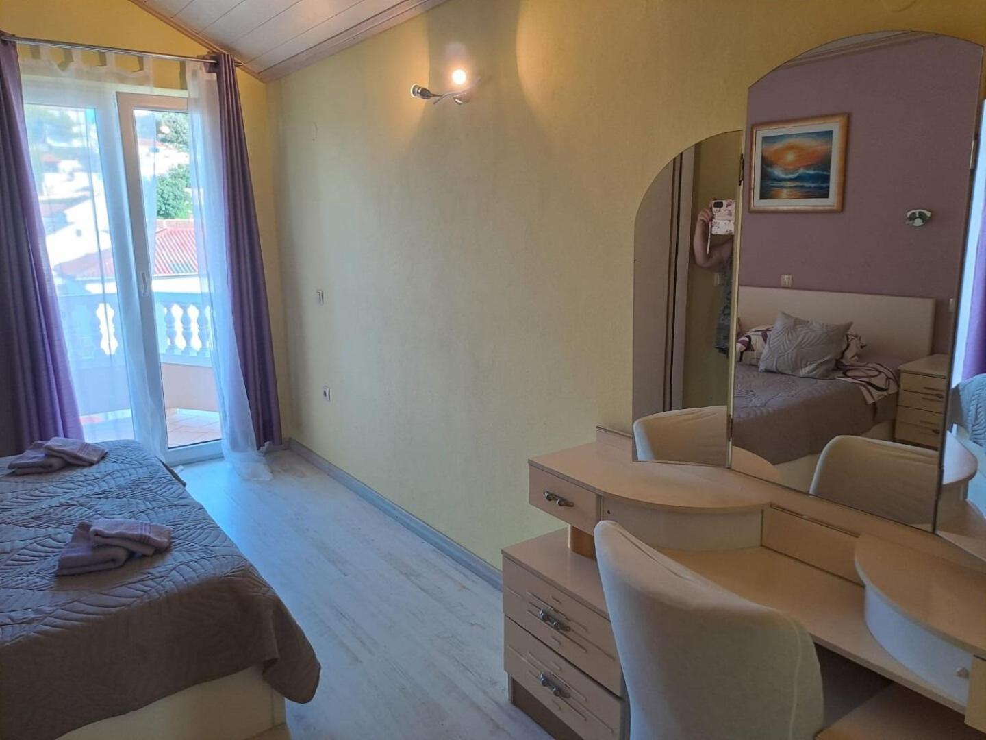 Apartments Mig - With Beautiful Garden Supetarska Draga Esterno foto